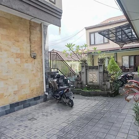 Taxa Uma Guest House Kuta  Ngoại thất bức ảnh