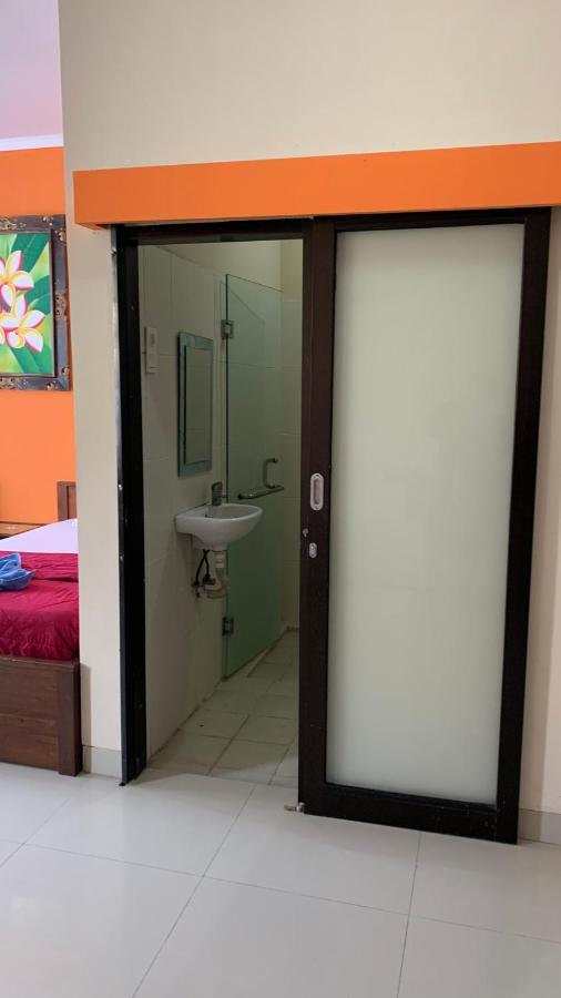 Taxa Uma Guest House Kuta  Ngoại thất bức ảnh
