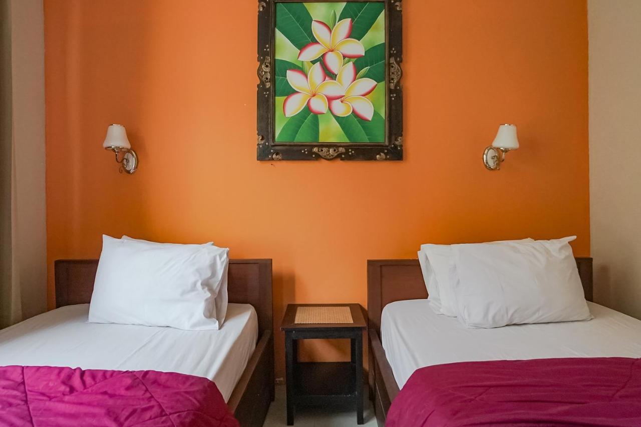 Taxa Uma Guest House Kuta  Ngoại thất bức ảnh